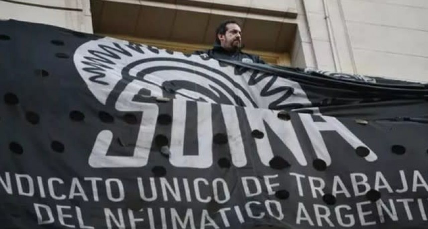 Lousteau: “Mientras no hay neumáticos, la secretaría de Comercio se está ocupando de las figuritas, estas son la prioridades de este gobierno