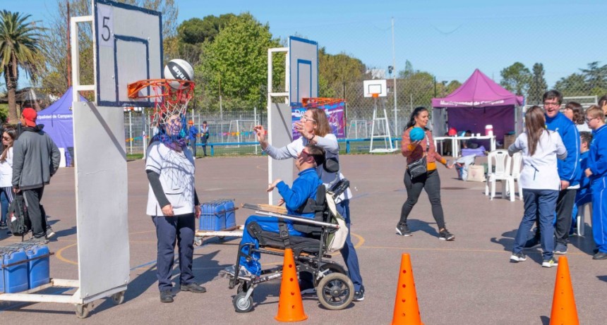 Más de 300 jóvenes con discapacidad disfrutaron un gran encuentro multideportivo recreativo