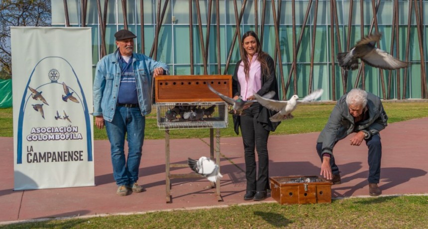 Elisa Abella acompañó la emotiva suelta de palomas en el centenario de la Colombófila de Campana