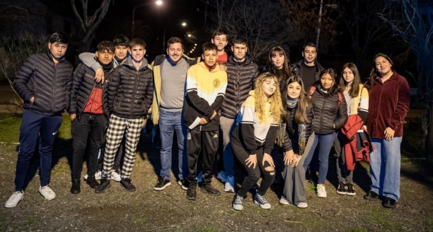 De la mano de Alejo Sarna y Axel Kicillof, 1500 jóvenes tienen su viaje de fin de curso