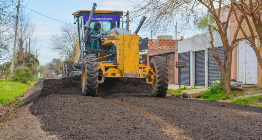 El Municipio ejecuta importantes trabajos de  mejorado en calles de Las Campanas