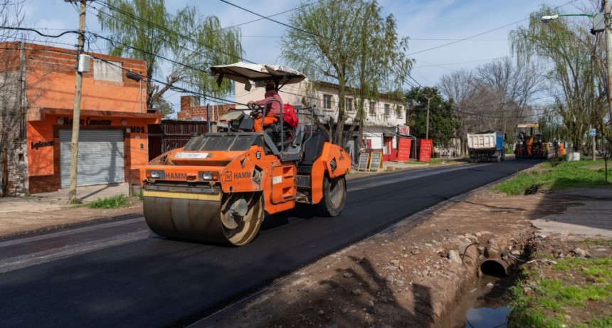 El Municipio concluyó una importante obra de asfalto de la calle Chacabuco