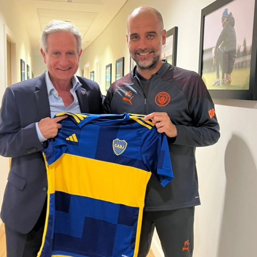 Andrés Ibarra junto a Pep Guardiola en Manchester