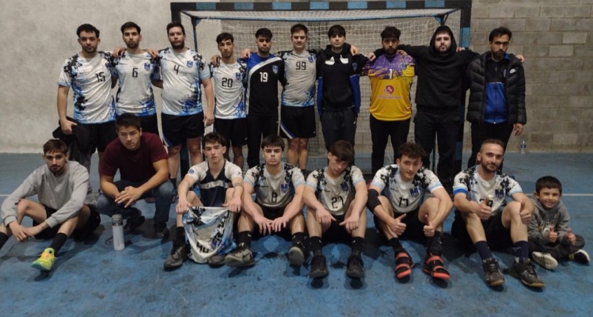 Handball masculino : AJUSTADA DERROTA DE LOCAL DEL CBC