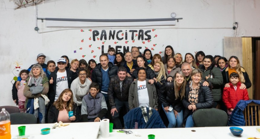 Abella compartió un encuentro con vecinos en el barrio Dignidad