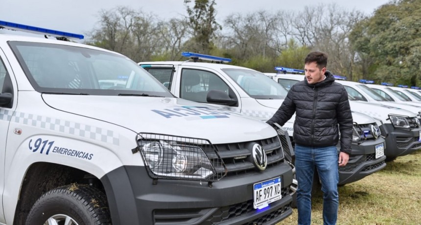 Axel Kicillof y Alejo Sarna anunciaron nuevos patrulleros para Campana