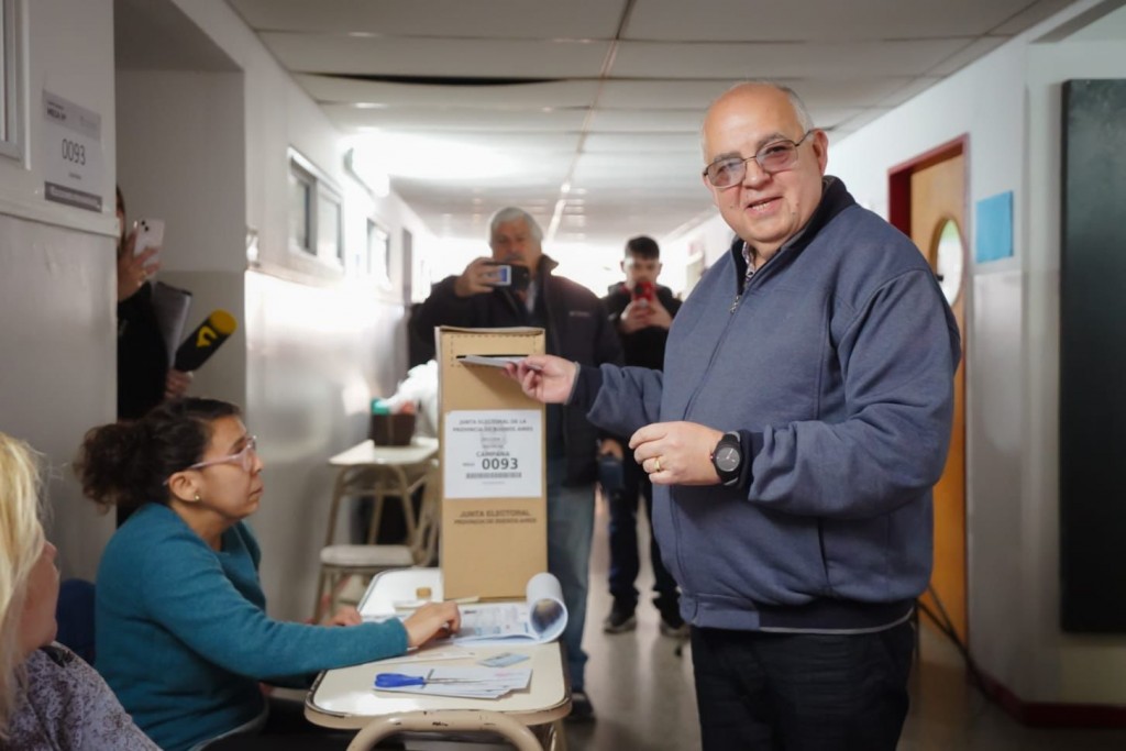 Nogueira ya votó y convocó a todos los vecinos  a hacerlo: “Es un compromiso con la ciudad”