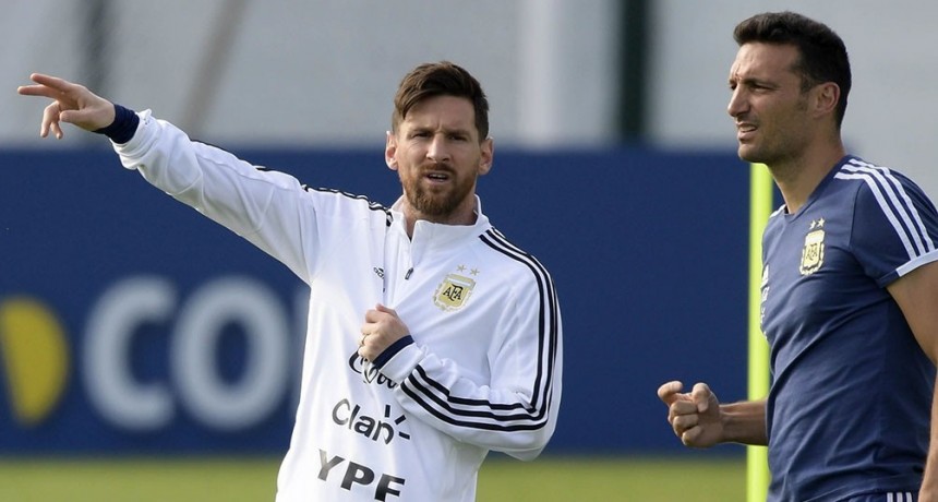 Scaloni y una duda para enfrentar a Ecuador 