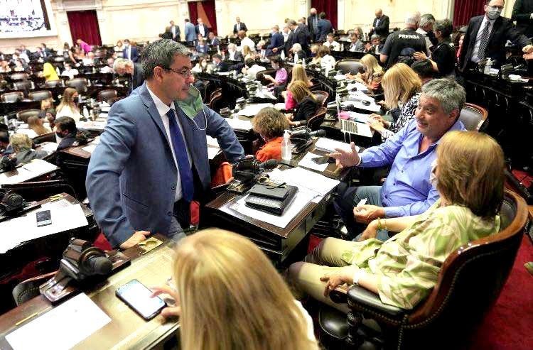 EL DIPUTADO CARLOS ORTEGA FUE PROTAGONISTA DE UNA JORNADA HISTÓRICA EN EL CONGRESO