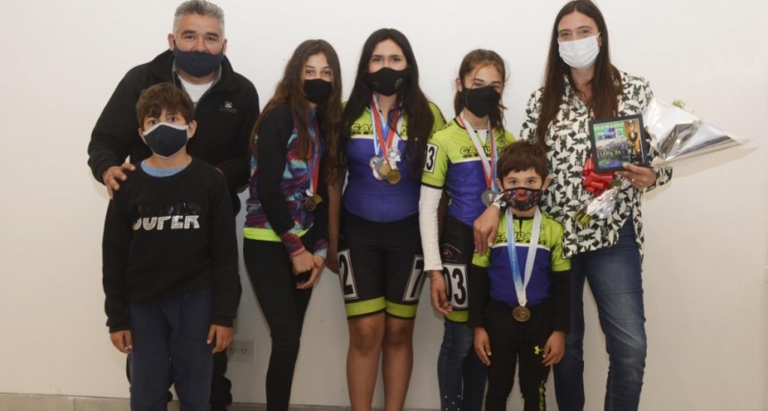 Elisa Abella se reunió con competidores destacados de Patín Carrera 