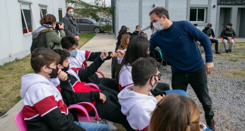 Abella celebró la vuelta a la presencialidad en las universidades y reiteró el pedido al gobernador de mover los vacunatorios
