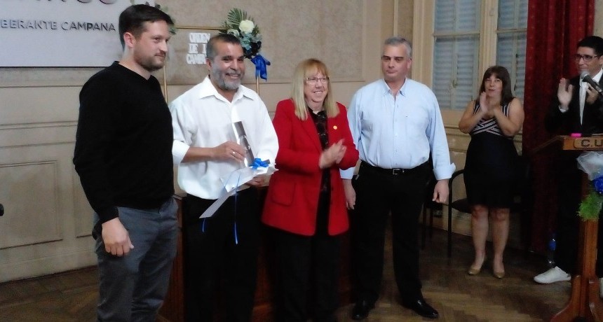 Entrega de la Orden de la Campana