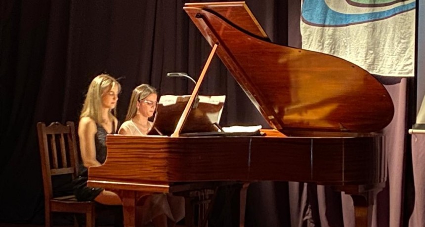 Con un concierto de piano a cuatro manos, comenzó un nuevo ciclo de “Primavera Clásica”