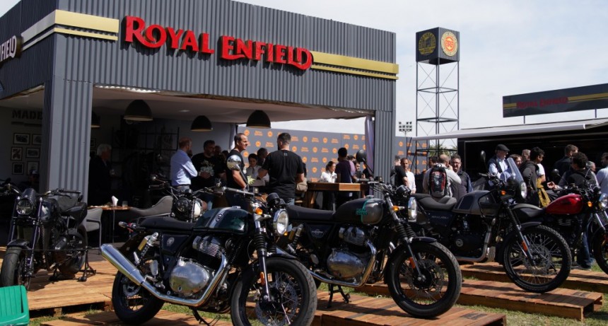 En el marco de Autoclásica, Royal Enfield Argentina lanzó la CLASSIC 350 y adelantó de manera exclusiva la nueva SCRAM 411