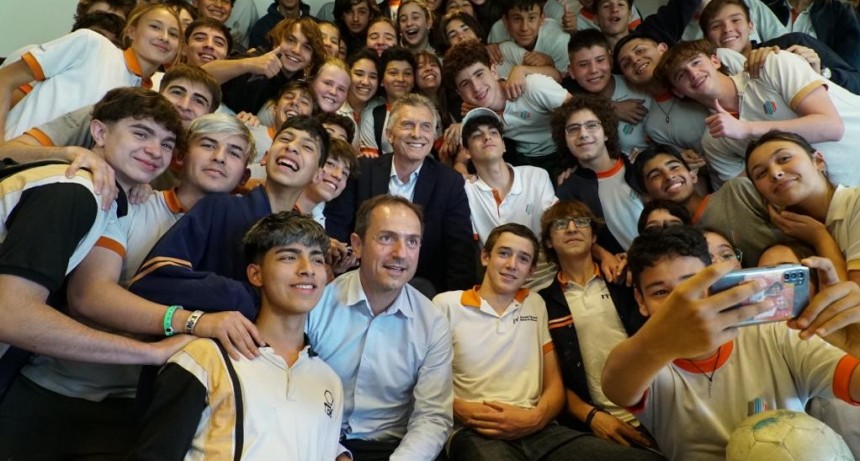 EN CAMPANA MACRI REAFIRMÓ QUE HOY SON MAS IMPORTANTES LAS IDEAS Y LOS VALORES DEL CAMBIO QUE LAS CANDIDATURAS