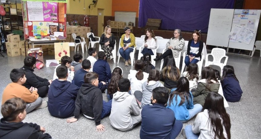 Alonso se reunió con alumnos y alumnas de la Escuela Nº1 y destacó su compromiso solidario