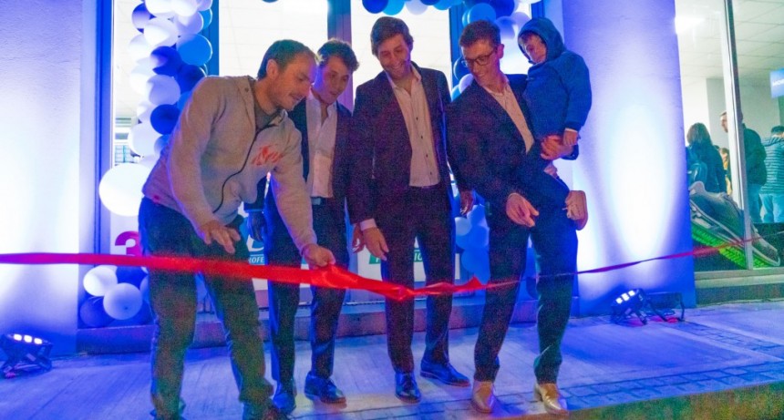 El Intendente acompañó la inauguración del nuevo local de Vileni 