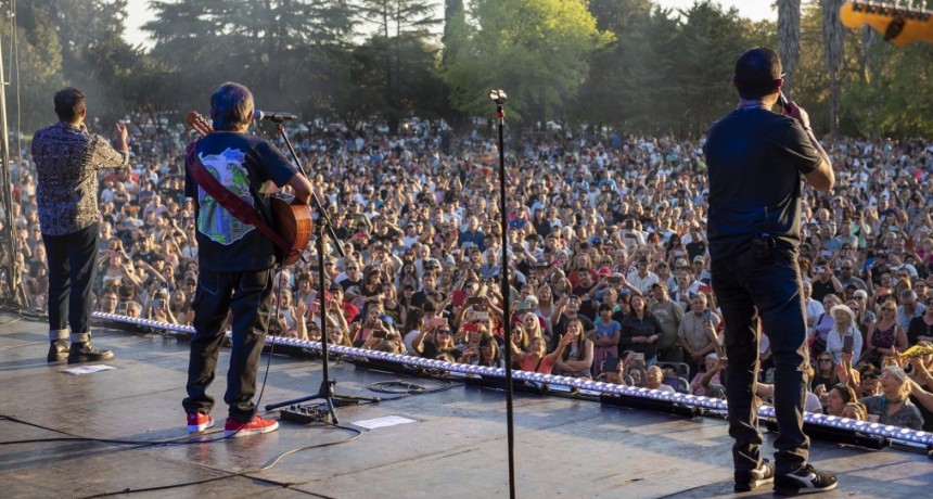 Más de 20.000 personas disfrutaron de la Fiesta del Asado de Tira