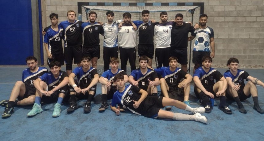 Handball masculino : EL C.B.C CAYÓ COMO LOCAL
