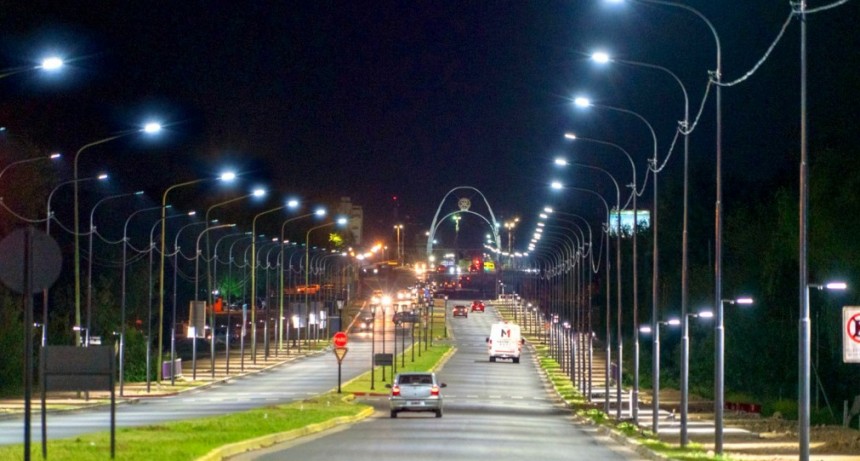 Se encendieron las nuevas luminarias LED de la avenida Alfonsín