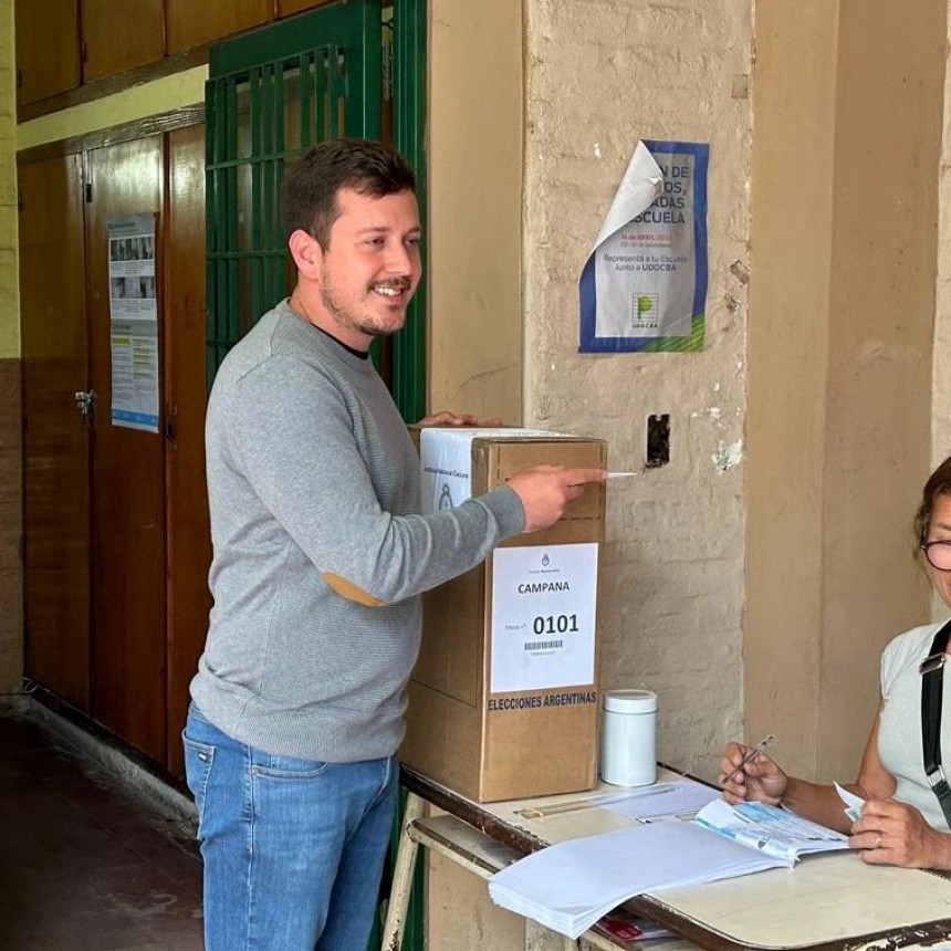 Alejo Sarna también votó temprano