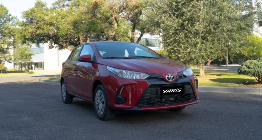 Nuevo Yaris XS CVT: El exitoso modelo de Toyota incorpora una opción con transmisión automática