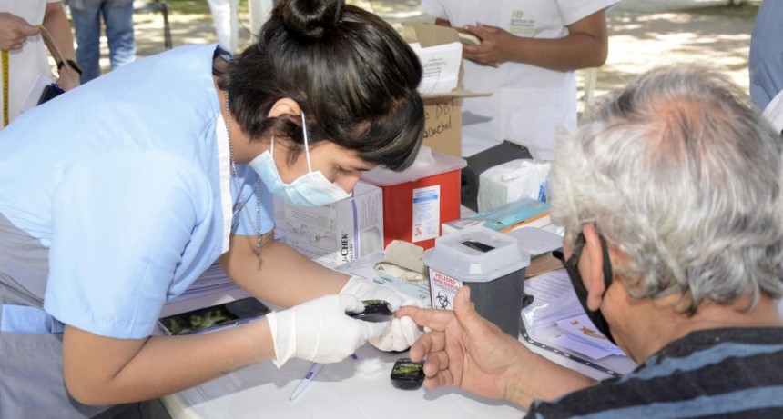 Se realizó una jornada de concientización sobre la Diabetes en la plaza Italia