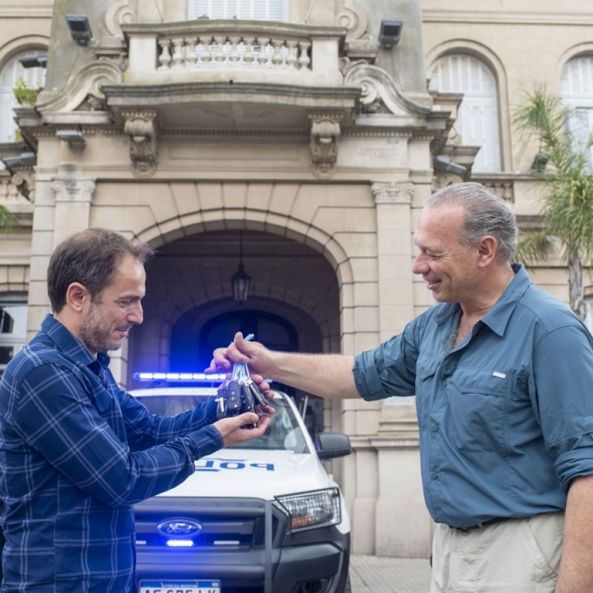 Abella y Berni presentaron el Grupo de Prevención Motorizada que comenzó a funcionar en Campana