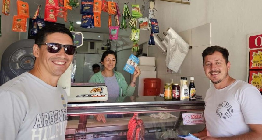 Alejo Sarna y su equipo llevan la boleta de Massa a toda la ciudad
