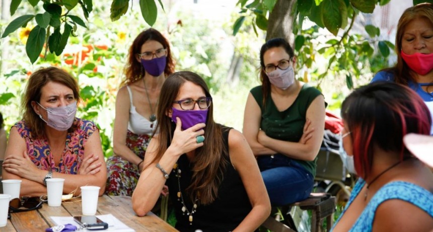 G&Oacute;MEZ ALCORTA SE REUNI&Oacute; CON INTEGRANTES DEL COLECTIVO NI UNA MENOS Y OTRAS ORGANIZACIONES FEMINISTAS EN CHACARITA