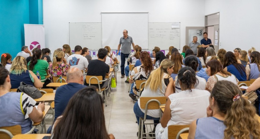 Cooperadoras de instituciones educativas participaron de una importante capacitación