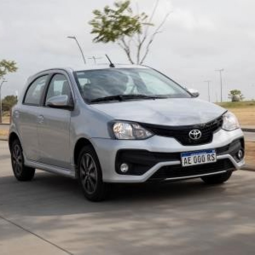 Verano con KINTO Share : descargas récord de la app, más puntos de retiro y más vehículos Toyota en todo el país