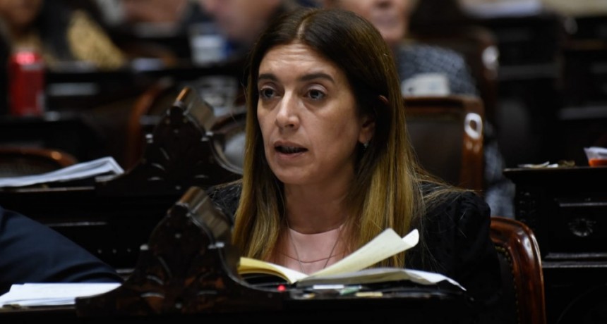 DANYA TAVELA : CARTA DE PRESENTACIÓN