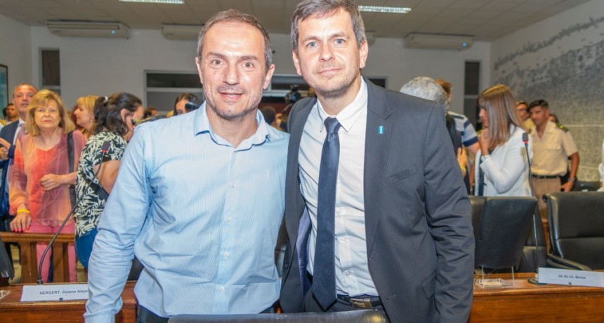 Abella acompañó la jura de Marcelo Matzkin como nuevo intendente de Zárate