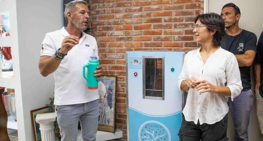 La Agrupación Melo donó un dispensador de agua caliente al Hospital Municipal San José