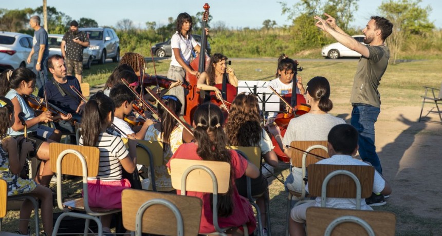 La Banda Municipal de Música cerró el año con un show en Las Praderas